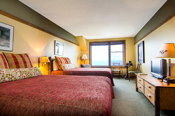 Standard 2 Queens at Up North Lodge & Resort